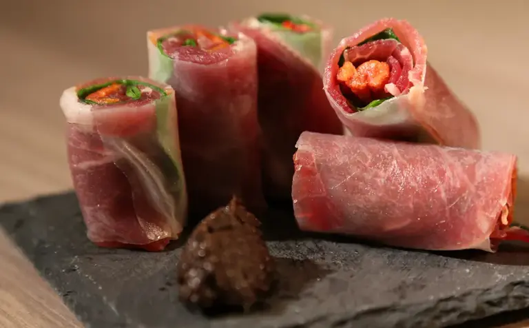 Cannelloni de Jambon, Epinards & Tomates confites Cannelloni de Jambon, Epinards & Tomates confites Aoste professionnel