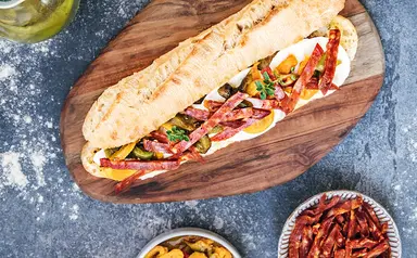 Sandwich - Allumettes de chorizo, poivrons verts confits et mozzarella