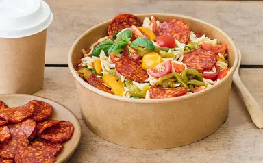 SALADE ORZO AUX LEGUMES GRILLES ET TRANCHES DE PEPPERONI